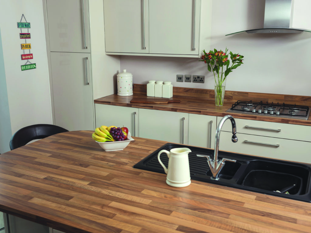 Spectra SQ - Block Walnut Lifestyle